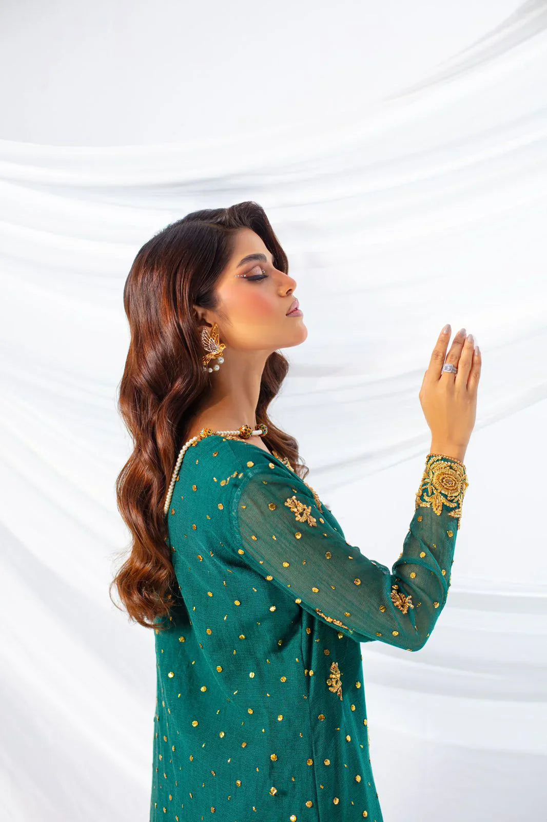 GREEN KAMDANI